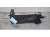 Intercooler van een Ford Grand C-Max (DXA), 2010 / 2019 1.0 Ti-VCT EcoBoost 12V 125, MPV, Benzine, 998cc, 92kW (125pk), FWD, M1DA, 2012-10 / 2019-06 2013