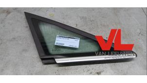 Gebruikte Ruit Driehoek rechts-voor Ford Grand C-Max (DXA) 1.0 Ti-VCT EcoBoost 12V 125 Prijs € 25,00 Margeregeling aangeboden door Van Leeuwen Auto Onderdelen