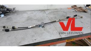 Gebruikte Schakelkabel Versnellingsbak Ford Grand C-Max (DXA) 1.0 Ti-VCT EcoBoost 12V 125 Prijs € 45,00 Margeregeling aangeboden door Van Leeuwen Auto Onderdelen