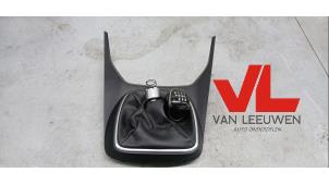 Gebruikte Versnellingspookhoes Ford Grand C-Max (DXA) 1.0 Ti-VCT EcoBoost 12V 125 Prijs € 15,00 Margeregeling aangeboden door Van Leeuwen Auto Onderdelen