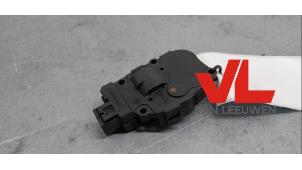 Gebruikte Kachelklep Motor BMW 5 serie Touring (F11) 528i 16V Prijs € 25,00 Margeregeling aangeboden door Van Leeuwen Auto Onderdelen