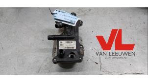 Gebruikte Oliekoeler BMW 5 serie Touring (F11) 528i 16V Prijs € 75,00 Margeregeling aangeboden door Van Leeuwen Auto Onderdelen
