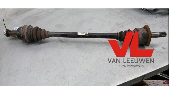 Gebruikte Aandrijfas rechts-achter BMW 5 serie Touring (F11) 528i 16V Prijs € 85,00 Margeregeling aangeboden door Van Leeuwen Auto Onderdelen