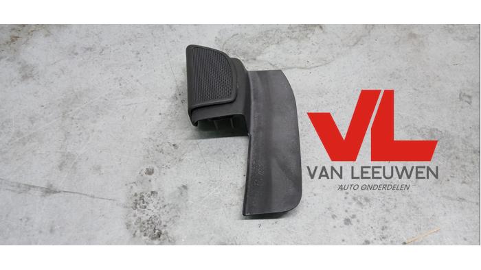 Gebruikte Luidspreker Ford Focus 3 1.0 Ti-VCT EcoBoost 12V 125 Prijs € 5,00 Margeregeling aangeboden door Van Leeuwen Auto Onderdelen