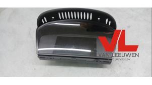 Gebruikte Display Interieur BMW 3 serie Touring (E91) 318i 16V Prijs € 95,00 Margeregeling aangeboden door Van Leeuwen Auto Onderdelen