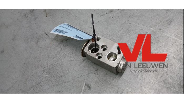 Gebruikte Airco expansieklep BMW 3 serie Touring (E91) 318i 16V Prijs € 19,00 Margeregeling aangeboden door Van Leeuwen Auto Onderdelen