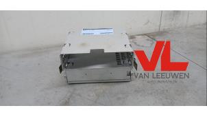 Gebruikte Radio Saab 9-3 Sport Estate (YS3F) 1.8i 16V Prijs € 50,00 Margeregeling aangeboden door Van Leeuwen Auto Onderdelen