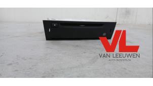 Gebruikte CD Speler Saab 9-3 Sport Estate (YS3F) 1.8i 16V Prijs € 85,00 Margeregeling aangeboden door Van Leeuwen Auto Onderdelen