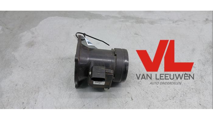 Gebruikte Luchtmassameter Volkswagen New Beetle (9C1/9G1) 1.6 Prijs € 25,00 Margeregeling aangeboden door Van Leeuwen Auto Onderdelen