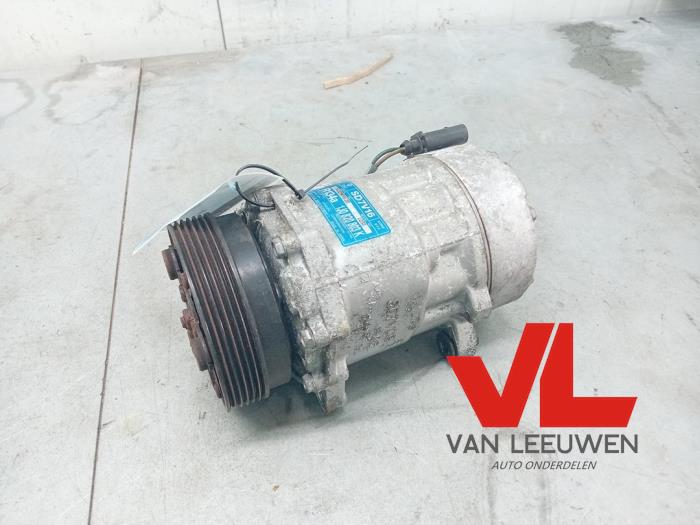 Gebruikte Aircopomp Volkswagen New Beetle (9C1/9G1) 1.6 Prijs € 15,00 Margeregeling aangeboden door Van Leeuwen Auto Onderdelen