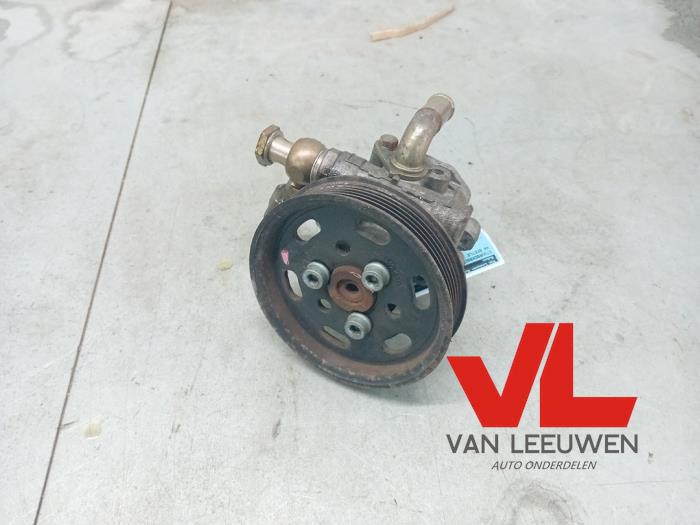 Gebruikte Pomp Servo Volkswagen New Beetle (9C1/9G1) 1.6 Prijs € 15,00 Margeregeling aangeboden door Van Leeuwen Auto Onderdelen