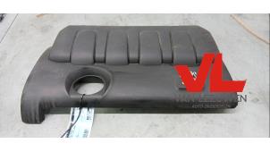 Gebruikte Afdekplaat motor Peugeot 207/207+ (WA/WC/WM) 1.4 16V Prijs € 20,00 Margeregeling aangeboden door Van Leeuwen Auto Onderdelen