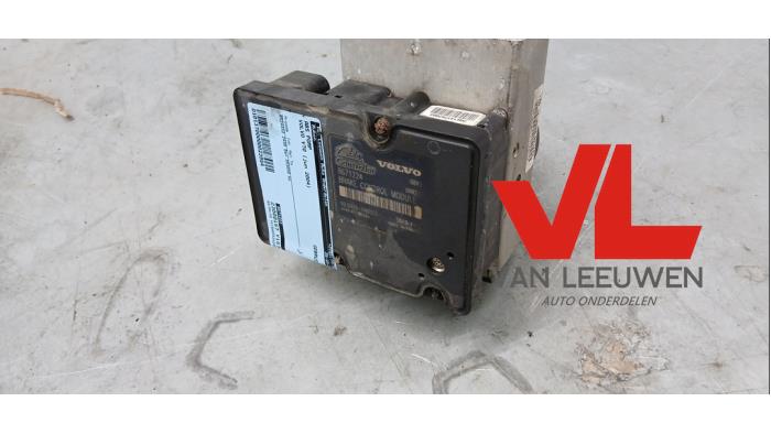 Gebruikte ABS Pomp Volvo V70 (SW) 2.4 20V 140 Prijs € 70,00 Margeregeling aangeboden door Van Leeuwen Auto Onderdelen