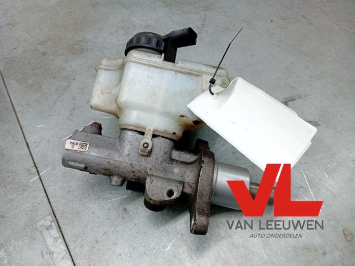 Gebruikte Hoofdremcilinder Volkswagen Caddy III (2KA,2KH,2CA,2CH) 2.0 Ecofuel Prijs € 25,00 Margeregeling aangeboden door Van Leeuwen Auto Onderdelen