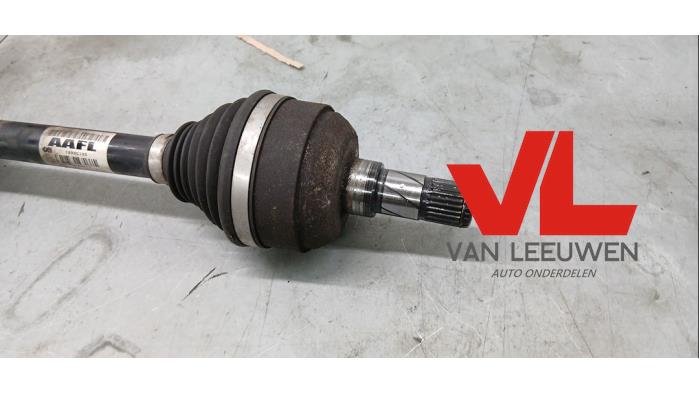 Gebruikte Steekas links-voor Opel Astra J Sports Tourer (PD8/PE8/PF8) 1.6 CDTI 16V Prijs € 25,00 Margeregeling aangeboden door Van Leeuwen Auto Onderdelen