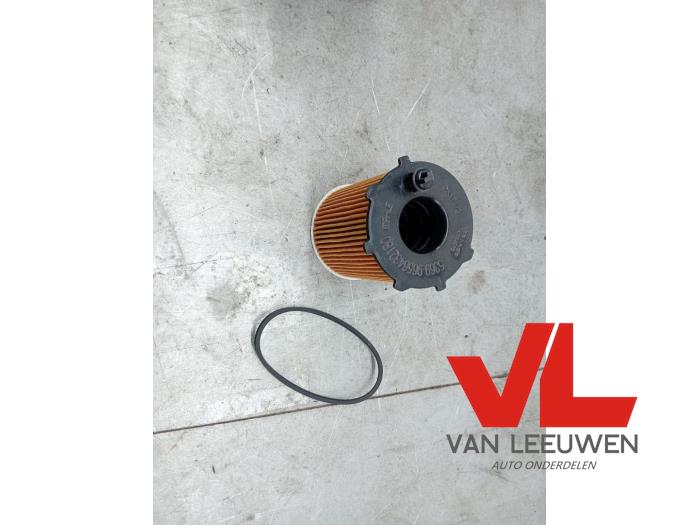 Nieuwe Oliefilter Volvo C30 (EK/MK) Prijs € 14,52 Inclusief btw aangeboden door Van Leeuwen Auto Onderdelen