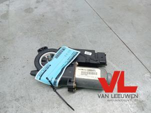 Gebruikte Raammotor Portier Renault Megane II (BM/CM) 1.6 16V Prijs € 10,00 Margeregeling aangeboden door Van Leeuwen Auto Onderdelen