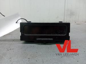 Gebruikte Display Interieur Renault Megane II (BM/CM) 1.6 16V Prijs € 9,00 Margeregeling aangeboden door Van Leeuwen Auto Onderdelen