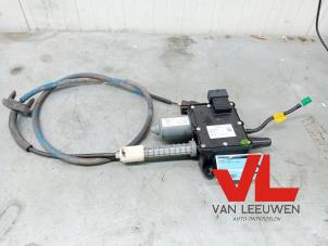 Gebruikte Modele EPB Peugeot 5008 I (0A/0E) 1.6 THP 16V Prijs € 175,00 Margeregeling aangeboden door Van Leeuwen Auto Onderdelen