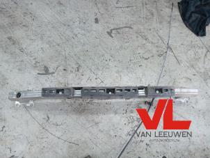 Gebruikte Bumperframe achter Renault Megane III Grandtour (KZ) 1.2 16V TCE 130 Prijs € 25,00 Margeregeling aangeboden door Van Leeuwen Auto Onderdelen