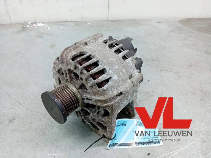 Gebruikte Dynamo Renault Megane III Grandtour (KZ) 1.2 16V TCE 130 Prijs € 50,00 Margeregeling aangeboden door Van Leeuwen Auto Onderdelen