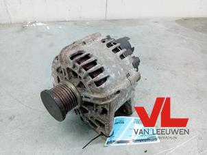 Gebruikte Dynamo Renault Megane III Grandtour (KZ) 1.2 16V TCE 130 Prijs € 50,00 Margeregeling aangeboden door Van Leeuwen Auto Onderdelen