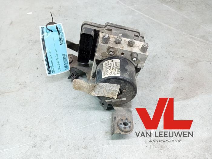 Gebruikte ABS Pomp Renault Megane III Grandtour (KZ) 1.2 16V TCE 130 Prijs € 150,00 Margeregeling aangeboden door Van Leeuwen Auto Onderdelen
