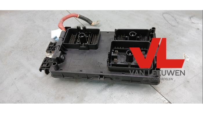 Gebruikte Bodycontrol Module Opel Insignia 2.8 V6 Turbo 24V 4x4 Ecotec Prijs € 50,00 Margeregeling aangeboden door Van Leeuwen Auto Onderdelen