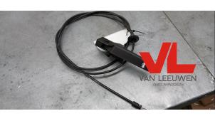 Gebruikte Motorkap hendel Opel Insignia 2.8 V6 Turbo 24V 4x4 Ecotec Prijs € 25,00 Margeregeling aangeboden door Van Leeuwen Auto Onderdelen