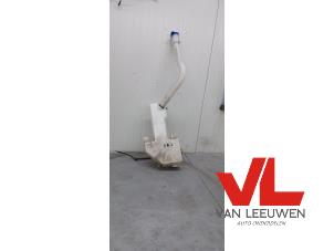 Gebruikte Ruitensproeiertank voor Ford Transit Custom 2.2 TDCi 16V Prijs € 36,30 Inclusief btw aangeboden door Van Leeuwen Auto Onderdelen