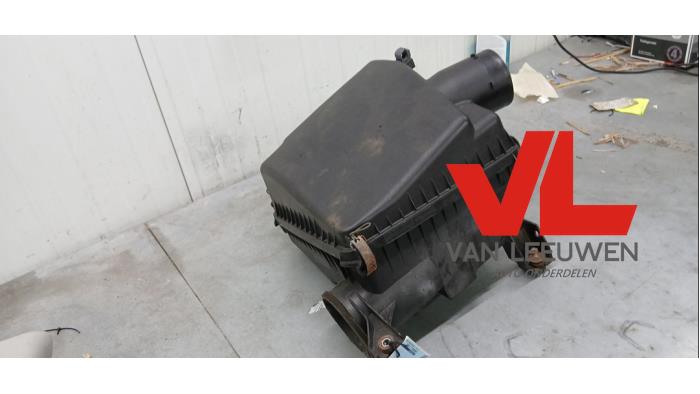 Gebruikte Luchtfilterhuis Toyota Land Cruiser V8 (J20) 4.5 D-4D 32V Prijs € 175,00 Margeregeling aangeboden door Van Leeuwen Auto Onderdelen