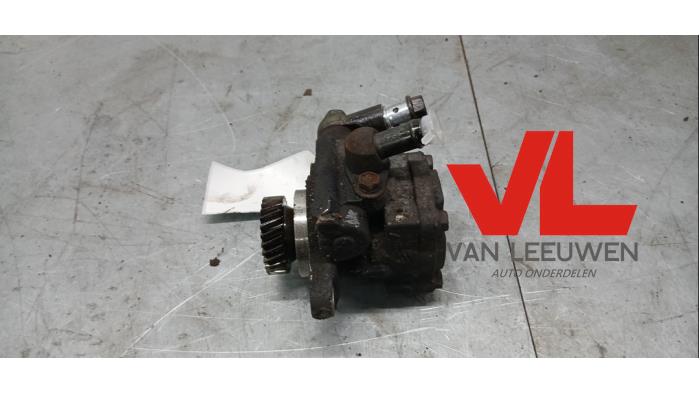Gebruikte Pomp Servo Toyota Land Cruiser V8 (J20) 4.5 D-4D 32V Prijs € 275,00 Margeregeling aangeboden door Van Leeuwen Auto Onderdelen