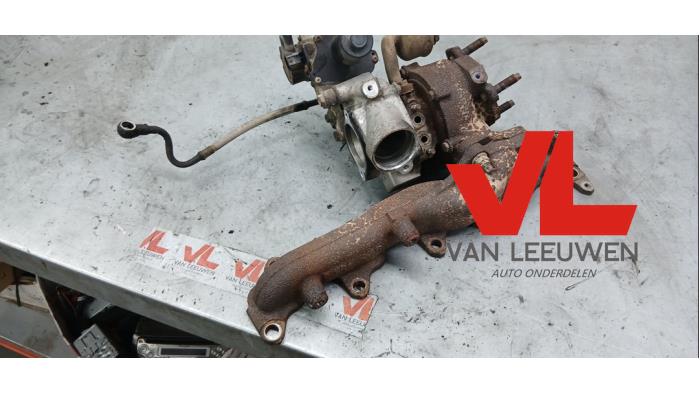Gebruikte Turbo Toyota Land Cruiser V8 (J20) 4.5 D-4D 32V Prijs € 475,00 Margeregeling aangeboden door Van Leeuwen Auto Onderdelen