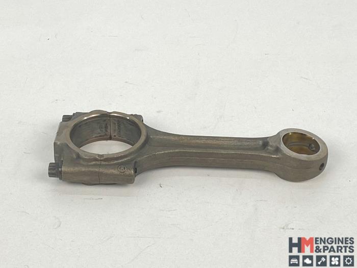 Gebruikte Drijfstang Volvo V70 (SW) 2.4 D5 20V Prijs € 48,40 Inclusief btw aangeboden door HM Engines & Parts