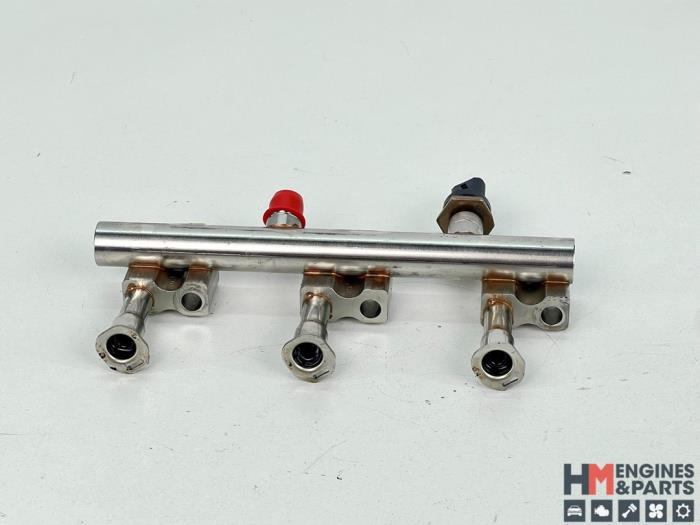 Gebruikte Injector brug Ford Focus 4 1.0 Ti-VCT EcoBoost 12V 125 Prijs € 42,35 Inclusief btw aangeboden door HM Engines & Parts