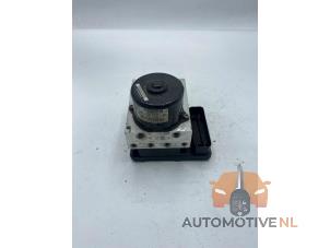 Gebruikte ABS Pomp Mercedes C (W203) 2.2 C-200 CDI 16V Prijs € 50,00 Margeregeling aangeboden door AutomotiveNL Oss