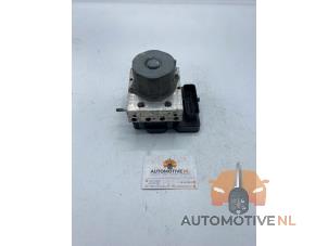 Gebruikte ABS Pomp Mercedes A (W176) 1.8 A-180 CDI 16V Autom. Prijs € 75,00 Margeregeling aangeboden door AutomotiveNL Oss