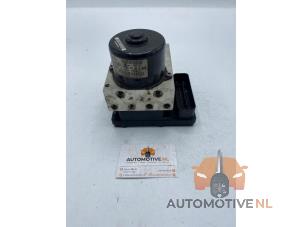 Gebruikte ABS Pomp Mercedes CLK (C209) 2.2 220 CDI 16V Prijs € 100,00 Margeregeling aangeboden door AutomotiveNL Oss