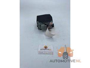 Gebruikte Stuurslot Renault Laguna II (BG) 1.6 16V Prijs € 30,00 Margeregeling aangeboden door AutomotiveNL Oss