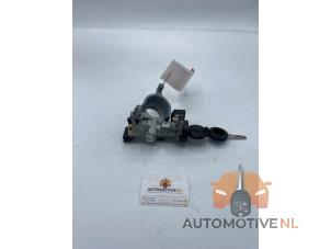 Gebruikte Kontaktslot + Sleutel Mitsubishi Colt (Z2/Z3) 1.3 16V Prijs € 25,00 Margeregeling aangeboden door AutomotiveNL Oss