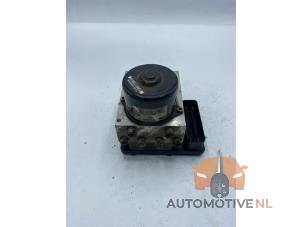 Gebruikte ABS Pomp Ford Transit Connect 1.8 TDCi 110 Prijs € 85,00 Margeregeling aangeboden door AutomotiveNL Oss