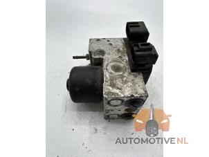 Gebruikte ABS Pomp Lexus IS (E2) 200 2.0 24V Prijs € 100,00 Margeregeling aangeboden door AutomotiveNL Oss