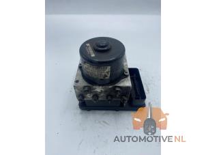 Gebruikte ABS Pomp Mercedes C Sportcoupé (C203) 1.8 C-200K 16V Prijs € 50,00 Margeregeling aangeboden door AutomotiveNL Oss