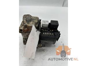 Gebruikte ABS Pomp Mercedes E Combi diesel (S124) 2.5 250 TD Prijs € 25,00 Margeregeling aangeboden door AutomotiveNL Oss