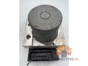 Gebruikte ABS Pomp Mercedes E (C207) E-350 CDI BlueEfficiency 3.0 V6 24V Prijs € 150,00 Margeregeling aangeboden door AutomotiveNL Oss