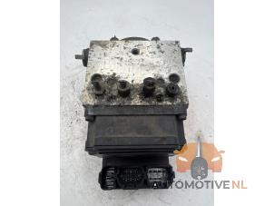 Gebruikte ABS Pomp Nissan X-Trail (T30) 2.5 16V 4x4 Prijs € 40,00 Margeregeling aangeboden door AutomotiveNL Oss