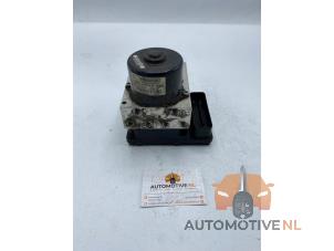 Gebruikte ABS Pomp Mercedes C (W203) 2.2 C-220 CDI 16V Prijs € 60,00 Margeregeling aangeboden door AutomotiveNL Oss