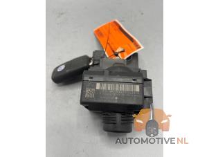 Gebruikte Kontaktslot elektronisch Volkswagen Crafter 2.5 TDI 30/32/35 Prijs € 250,00 Margeregeling aangeboden door AutomotiveNL Oss