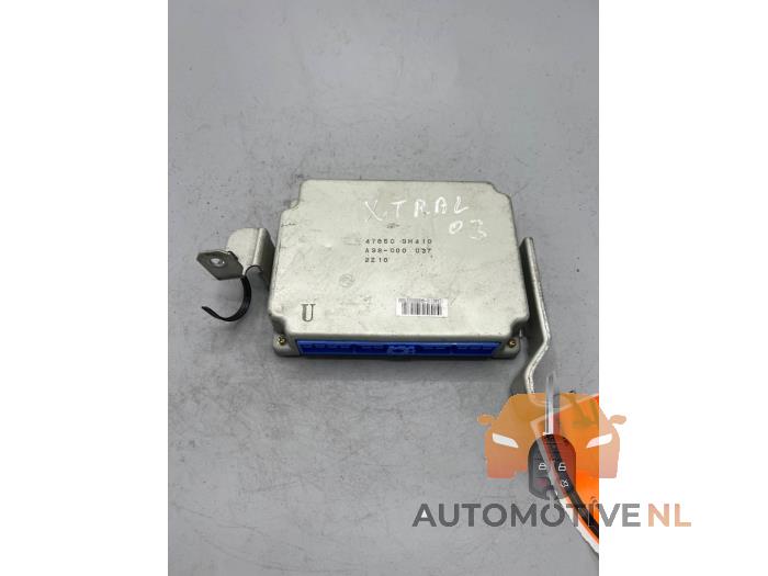 ABS Computer van een Nissan X-Trail (T30) 2.5 16V 4x4 2003