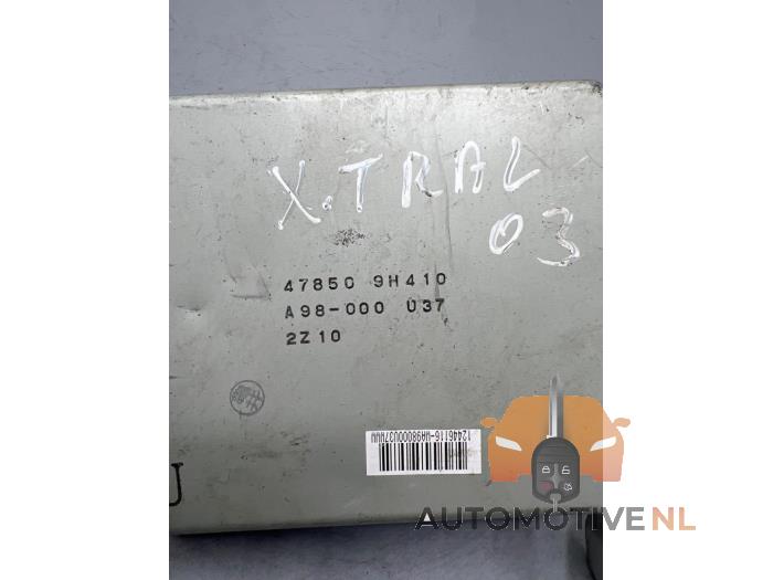 ABS Computer van een Nissan X-Trail (T30) 2.5 16V 4x4 2003